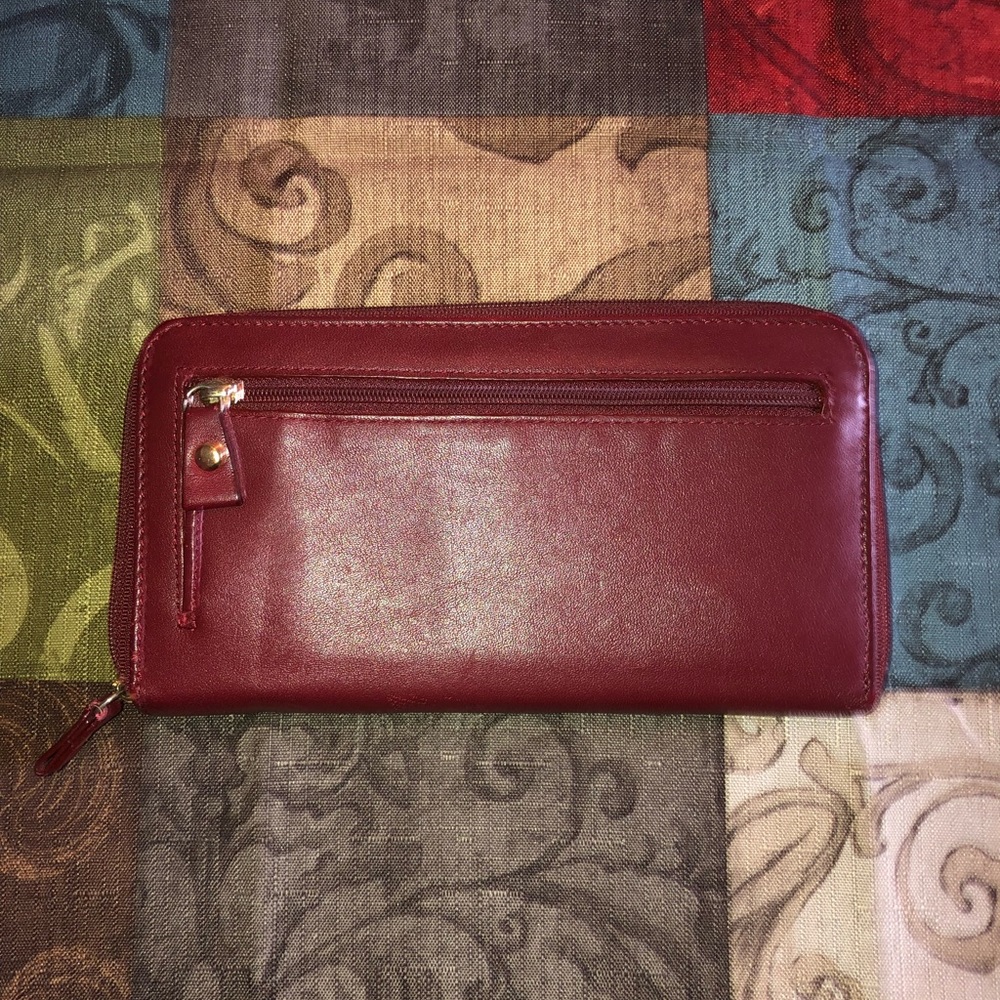 Red Wallet - Picture 3 of 4